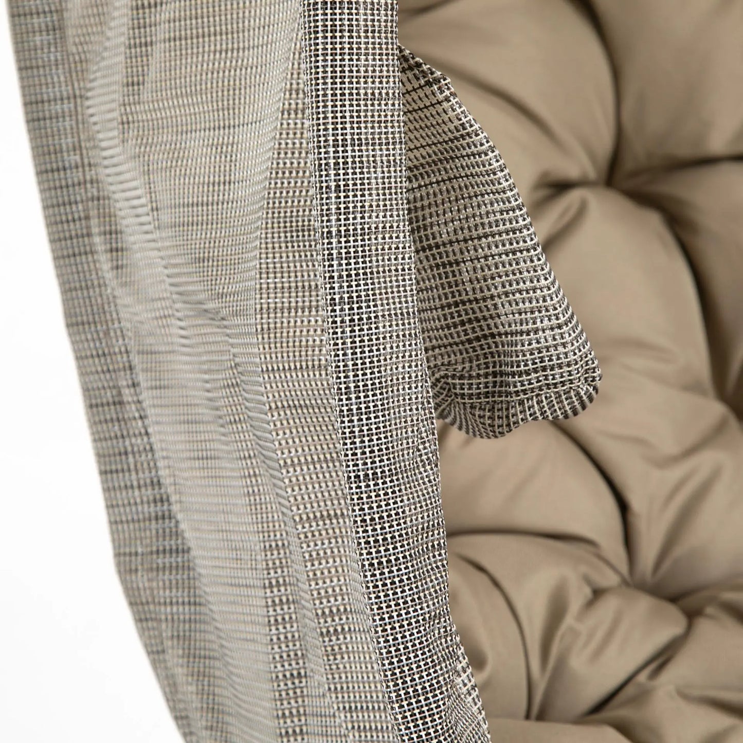 Hanging Egg Chair. Londecor