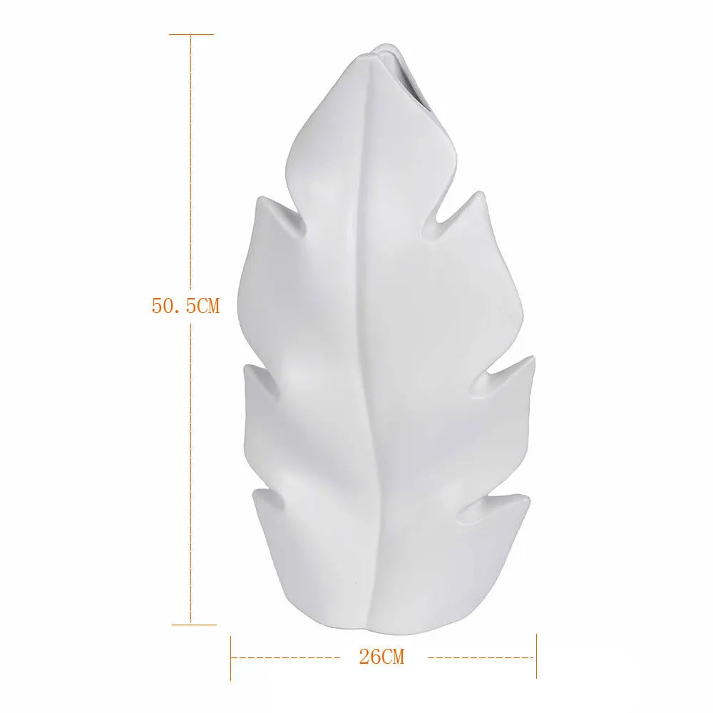 Exhibition Hall Entrance Matte Ceramic Art Vase Londecor