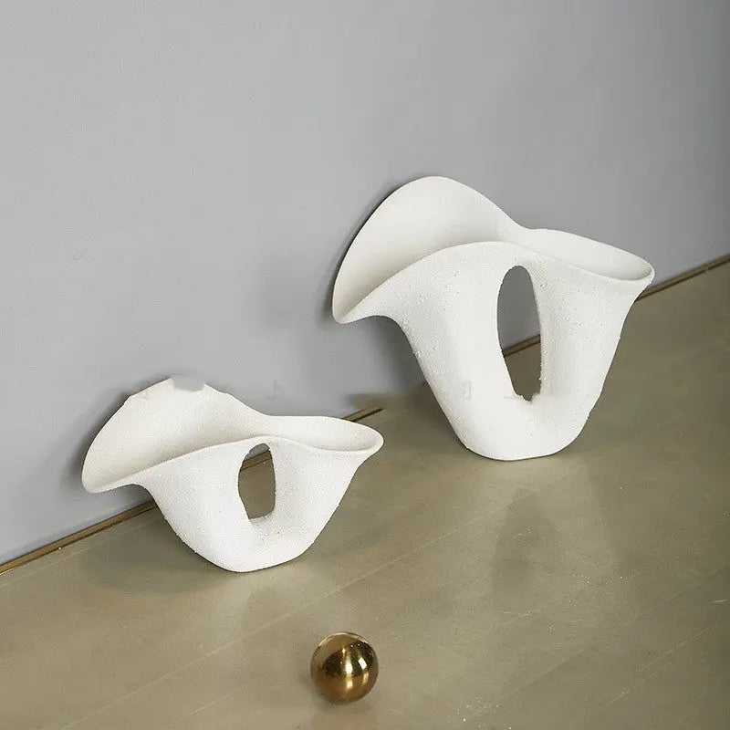 handcrafted White Vase Londecor