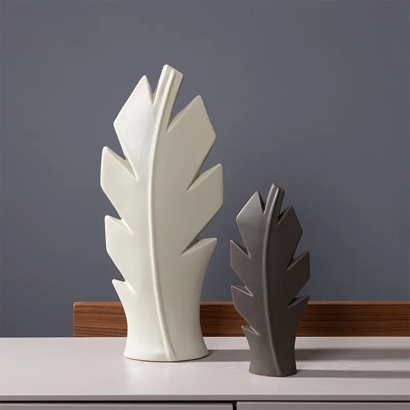 Exhibition Hall Entrance Matte Ceramic Art Vase Londecor