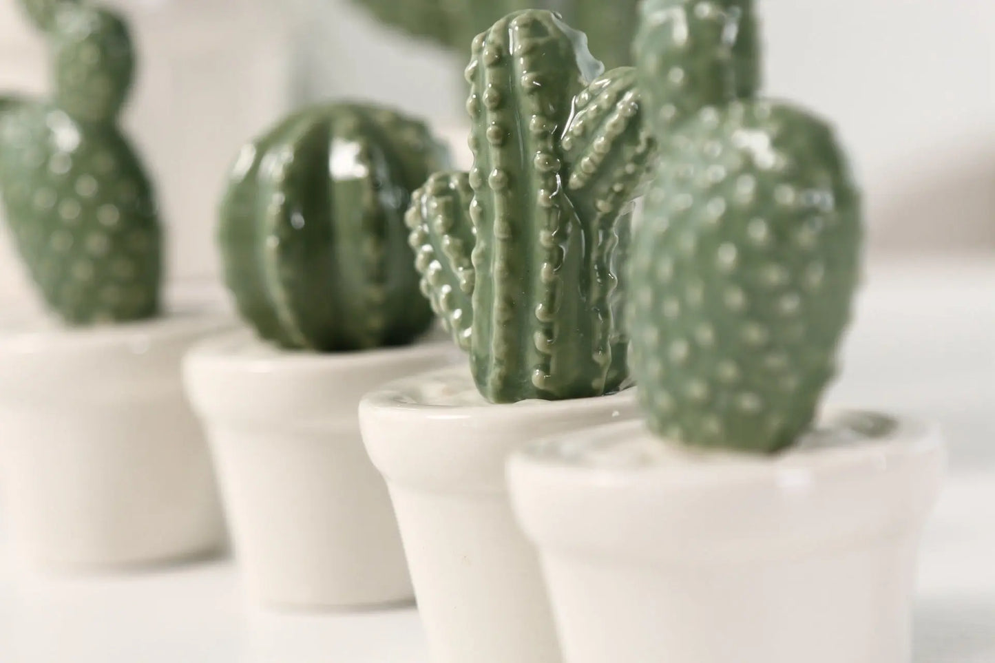 Home Accessories Ceramic Decoration High Temperature Simulation Cactus Londecor
