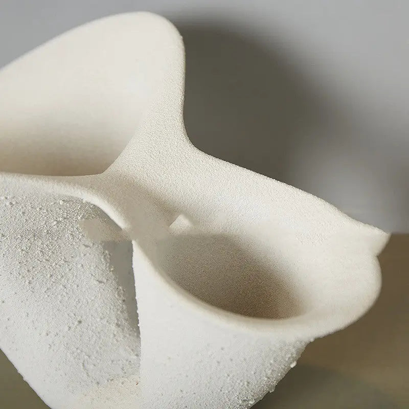 handcrafted White Vase Londecor