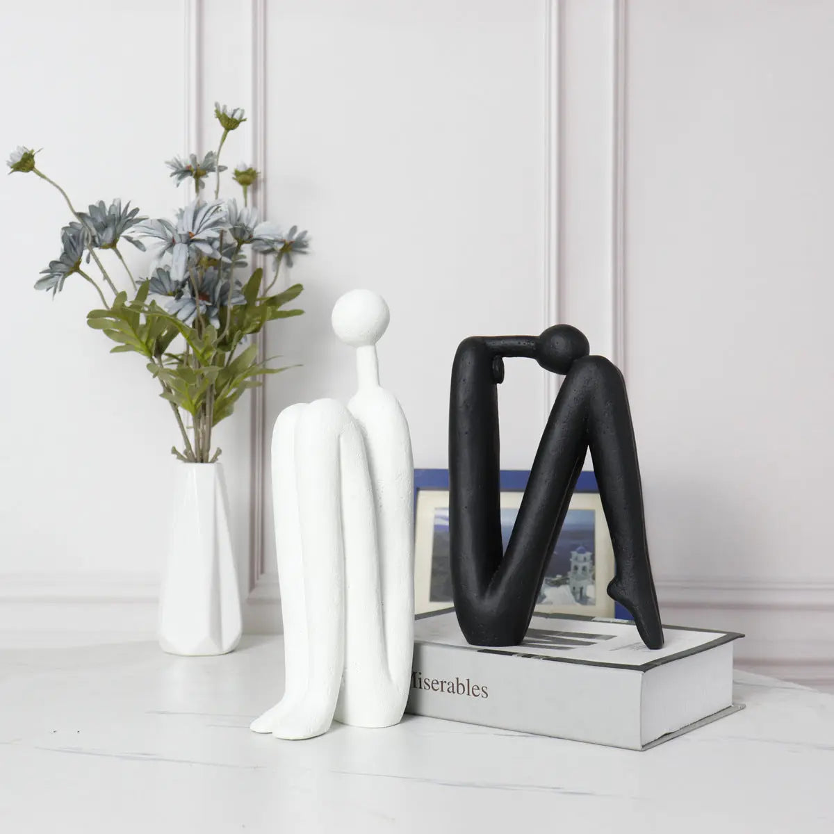 Simple Nordic Geometry Minimalist Abstract Character Ornaments Londecor