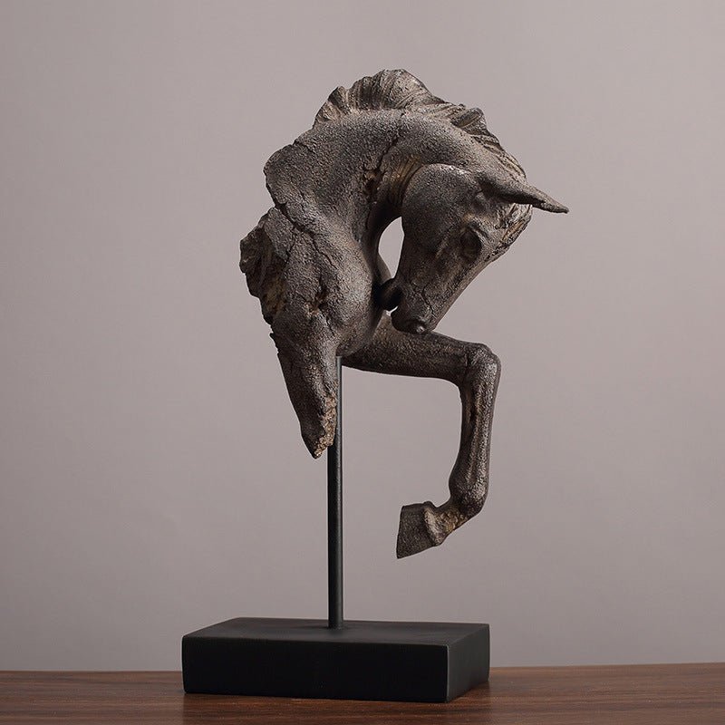 Antique Horse Ornament Londecor