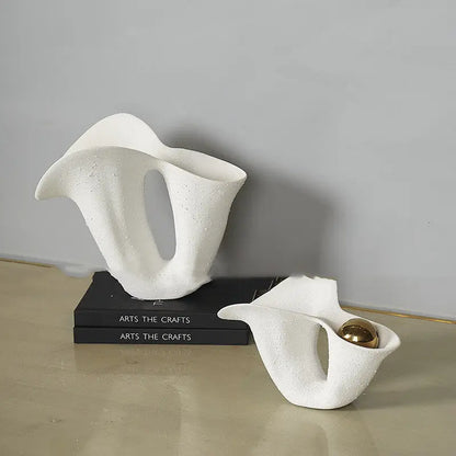 handcrafted White Vase Londecor