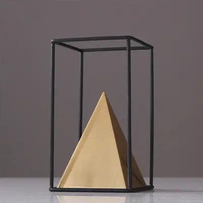 Porch Pyramid Metal Ornament Londecor