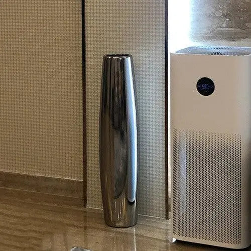 Tall Silver Vase - Londecor