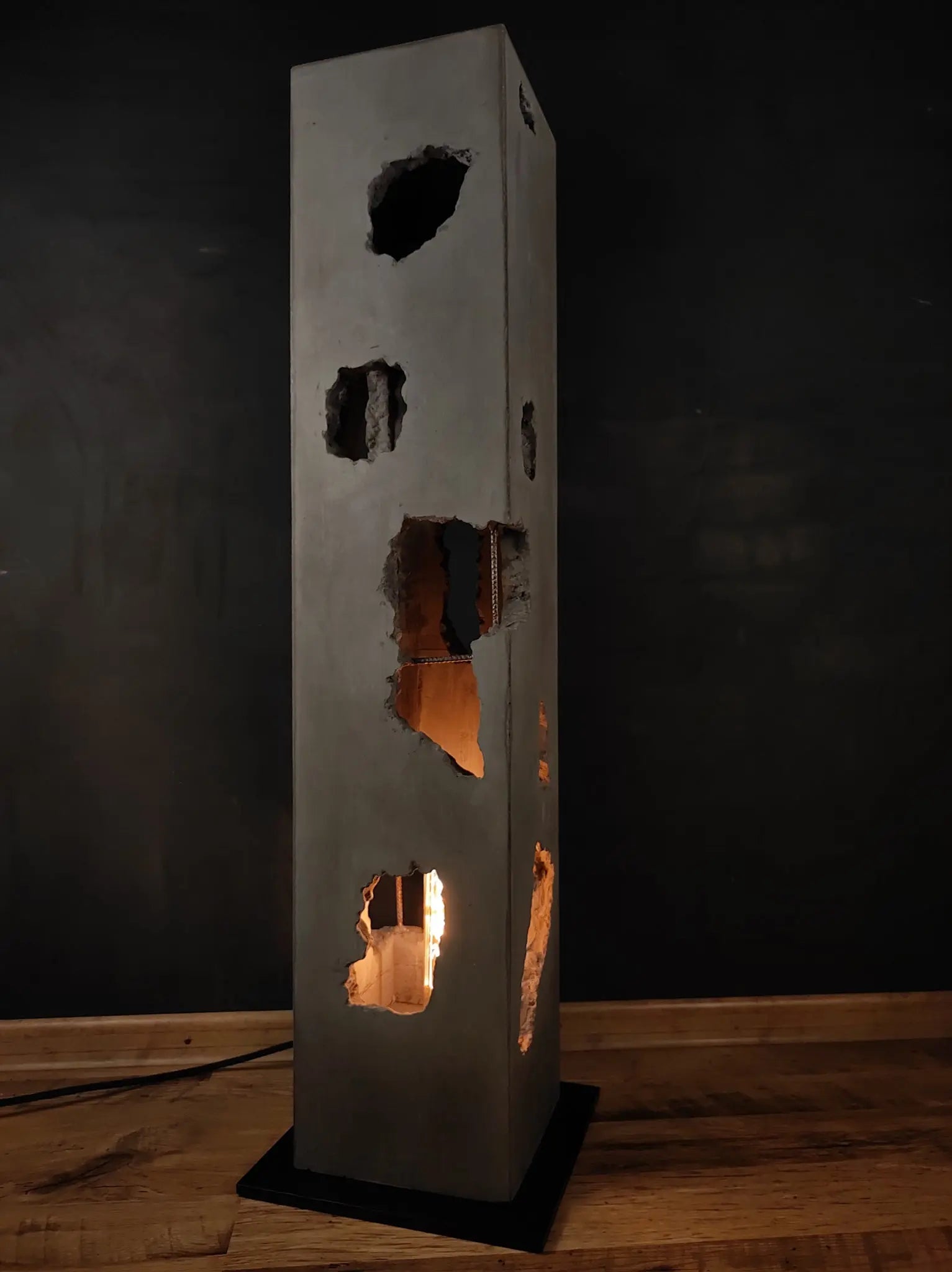 lampa stojąca loft, loft, oświetlenie loft, lampa z betonu, lampa betonowa