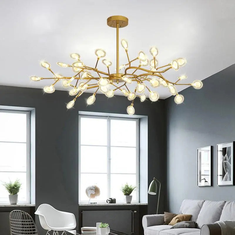 Intricate Golden Chandelier - Londecor
