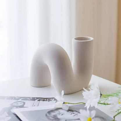 Luxury Ceramic Vase Decoration. - Londecor