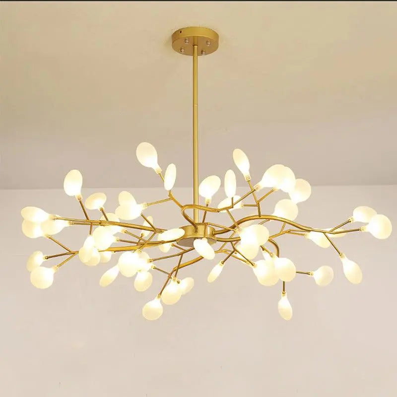 Intricate Golden Chandelier - Londecor
